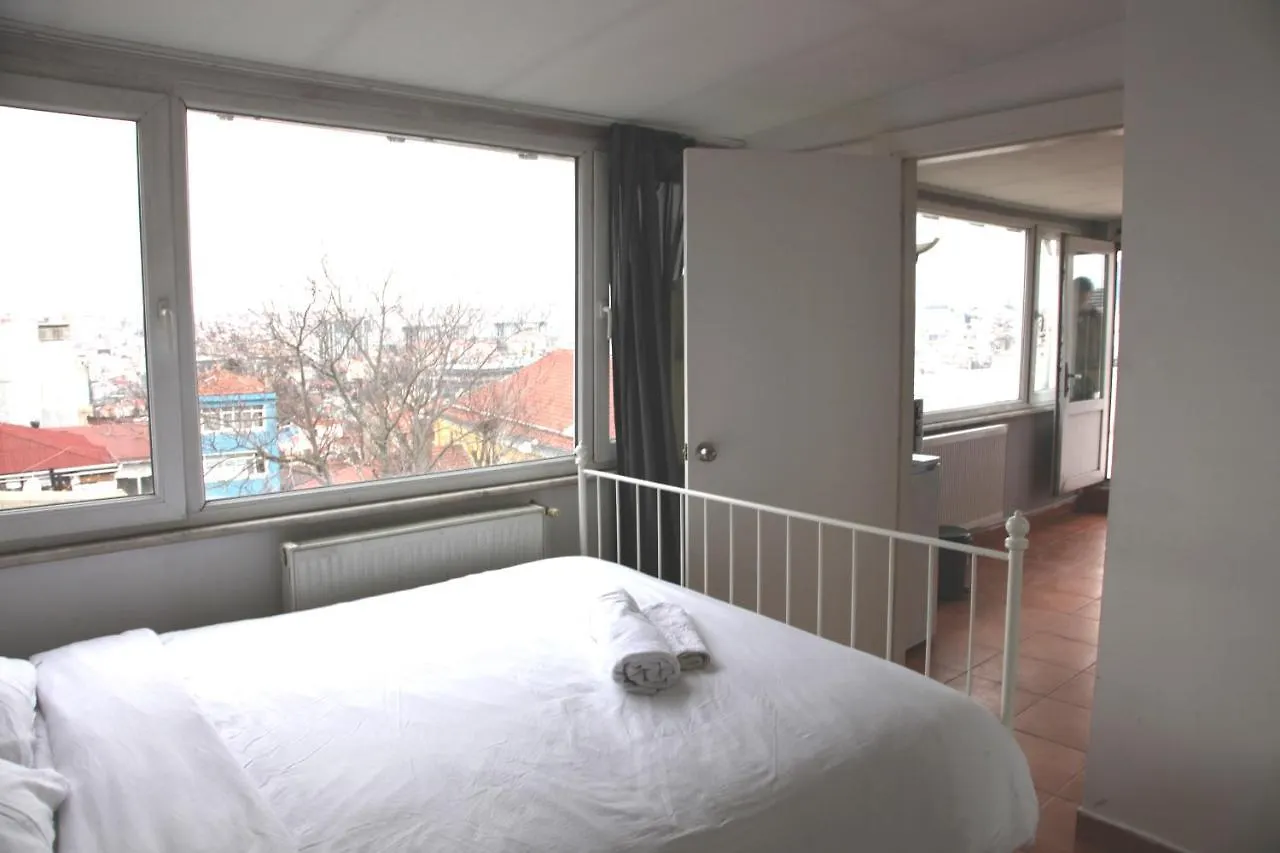 6 Romantic City View Flat With Terrace Apartment